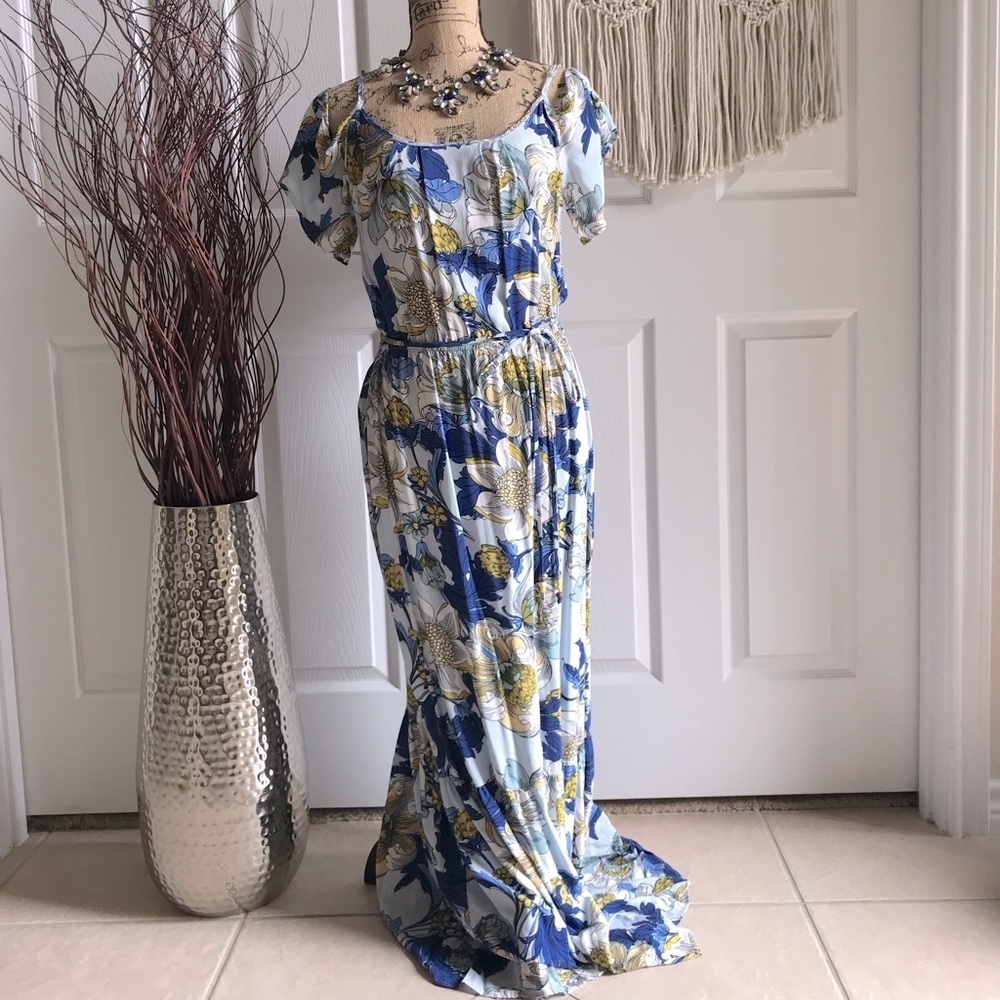 Boho Floral Maxi Dress 💙💛 - Picture 2 of 8